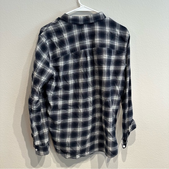 Levi's Blue and White Plaid Shirt Flannel Boyfriend‎ Fit Size Medium - Picture 4 of 4